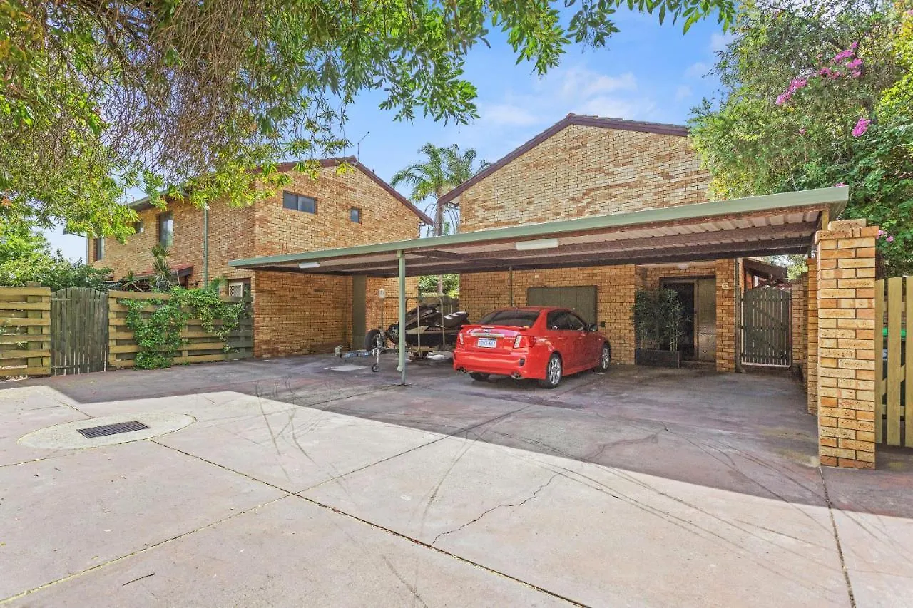 6 Tranquil Leafygreen Scarbbeach Townhse Perth